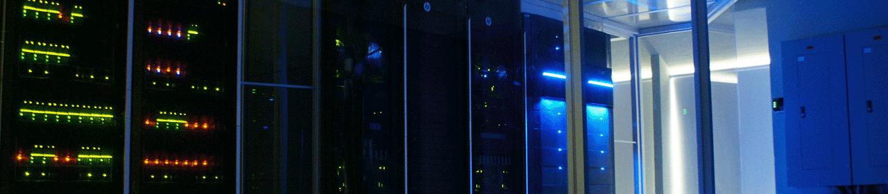 fotografía de servidores del centro de datos institucional